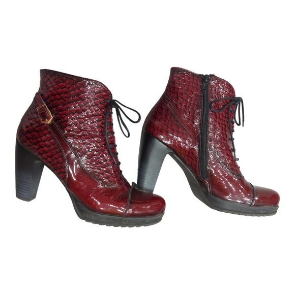 JOSE SAENZ • Burgundy Deep Cherry Patent Bootie - Picture 2 of 9